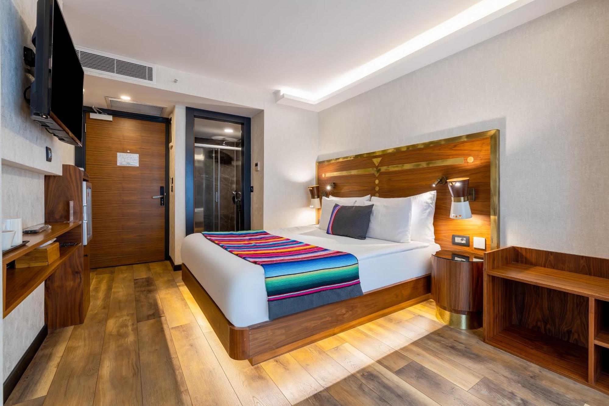 Hay Hotel Alsancak อิซมีร์ ภายนอก รูปภาพ