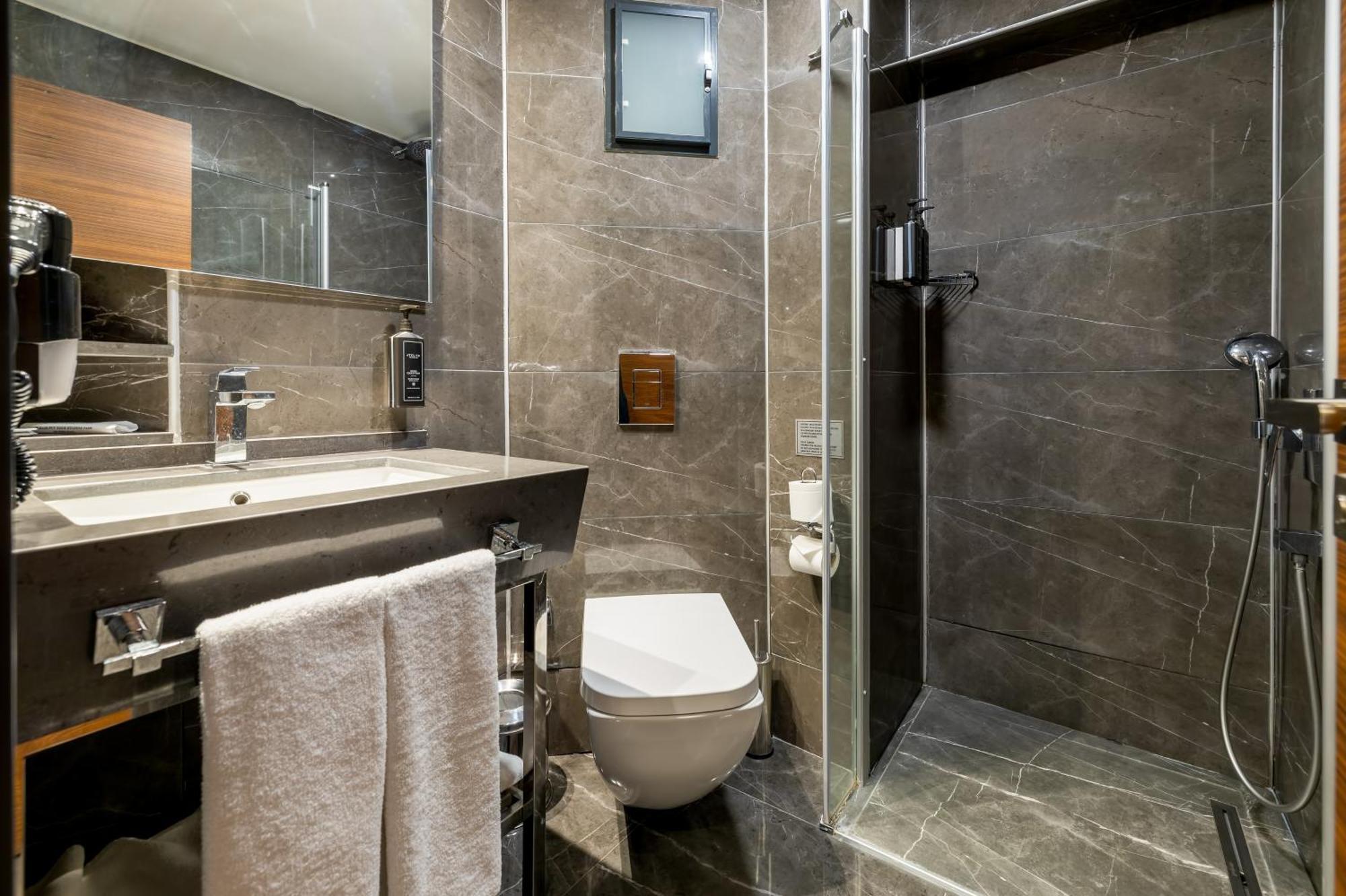 Hay Hotel Alsancak อิซมีร์ ภายนอก รูปภาพ