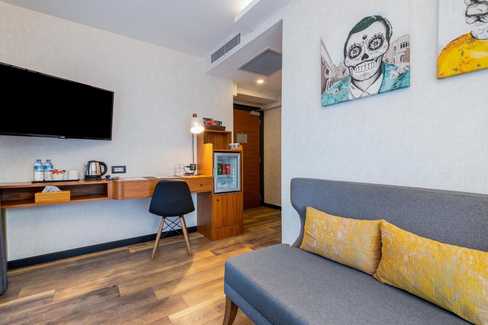 Hay Hotel Alsancak อิซมีร์ ภายนอก รูปภาพ