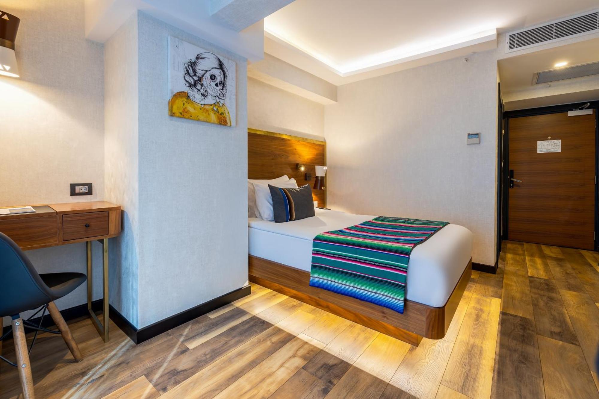 Hay Hotel Alsancak อิซมีร์ ภายนอก รูปภาพ