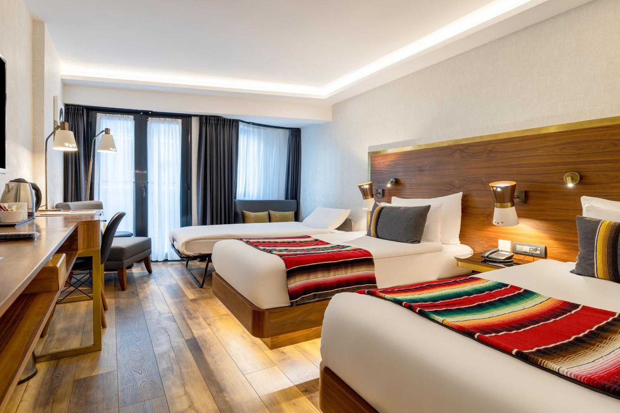 Hay Hotel Alsancak อิซมีร์ ภายนอก รูปภาพ